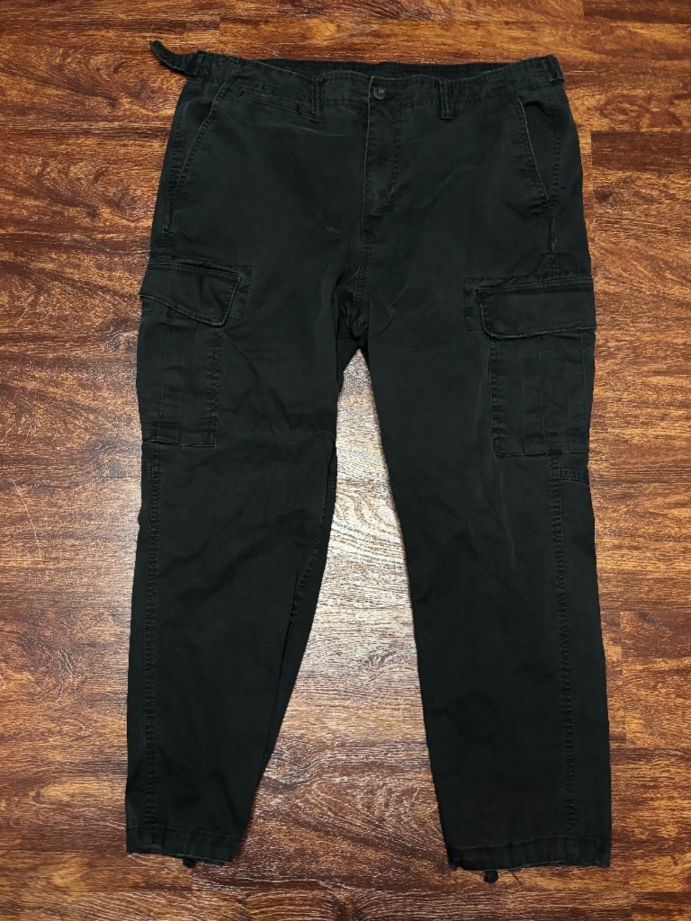 American Eagle Black Cargos